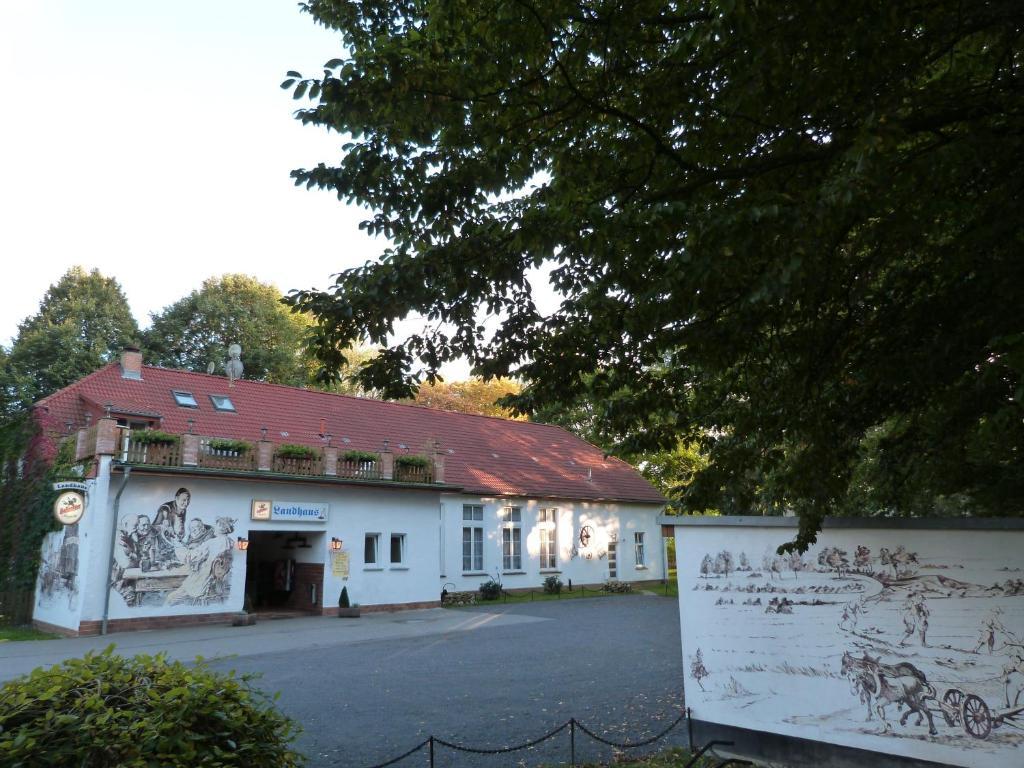 Landhaus Dargelin Hotel Behrenhoff Exterior foto
